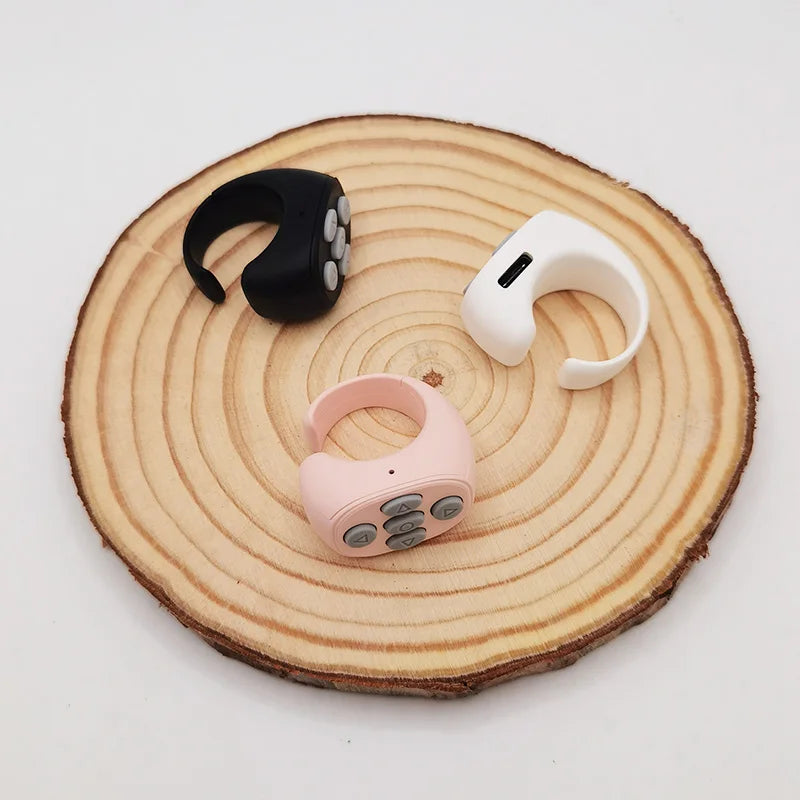 2025 Bluetooth TikTok Remote Control Ring - Flipping Selfie Fingertip Controller with 4 Buttons, 10M Range for iPhone & Xiaomi